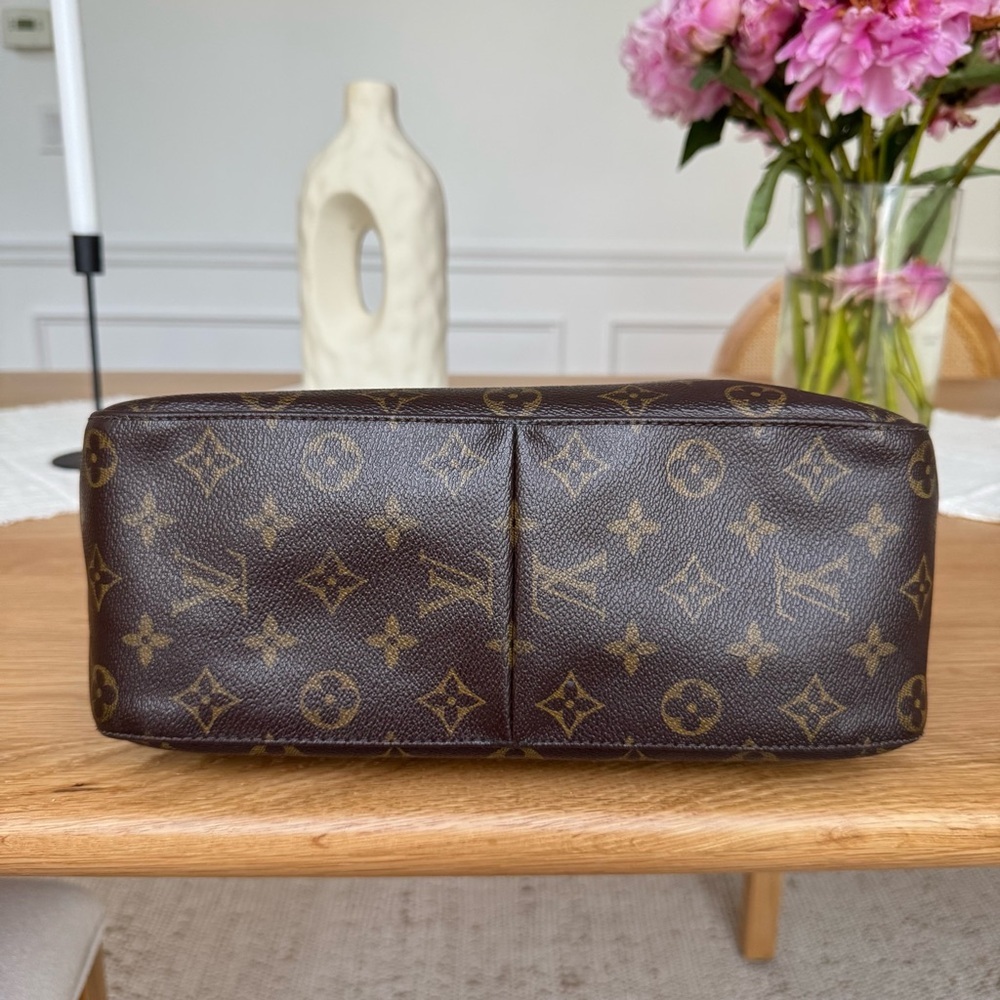 ✅AUTHENTIC✅LOUIS VUITTON LOOPING GM - Picture 8 of 14